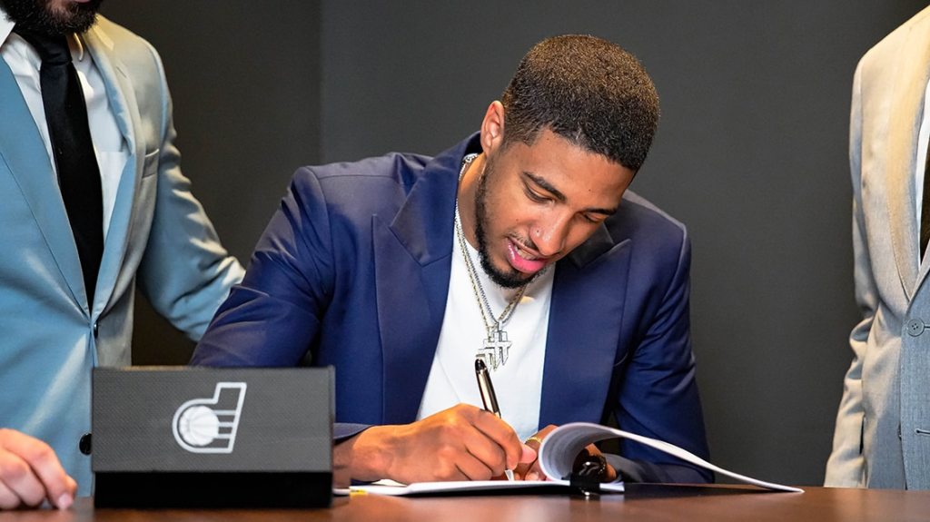 ESPN REPORT: Tyrese Haliburton has officially signed a contract termination letter for the Indiana Pacers just now….. See more
